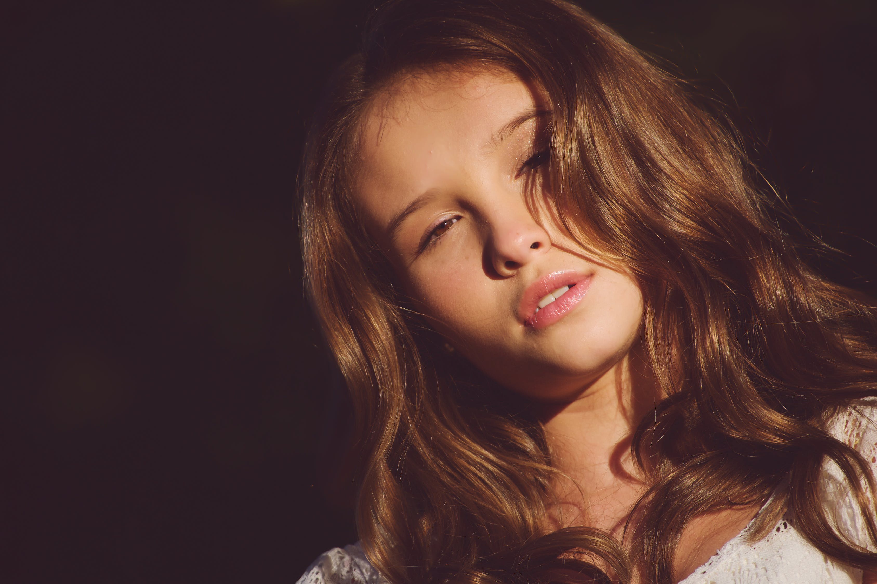 最新秀场造型引领时尚潮流