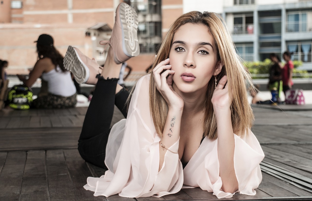 最新芬妮丝袜,时尚品质之选,展现品质生活