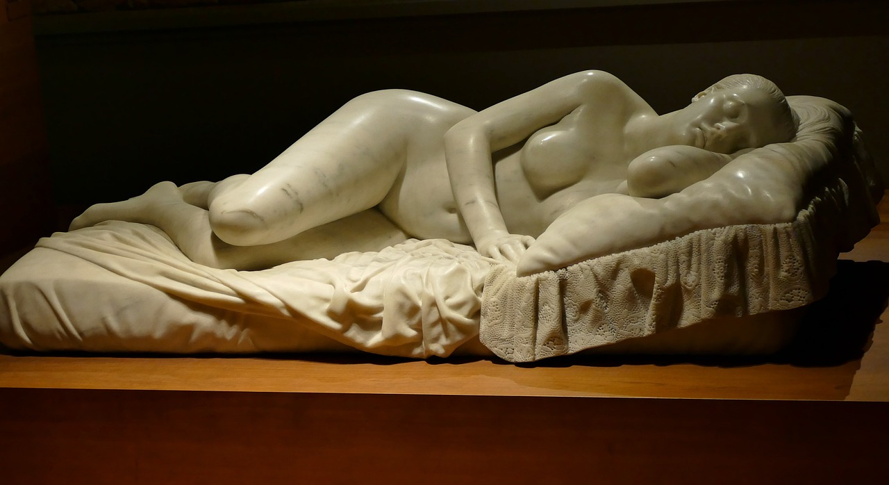 英拉最新报道,聚焦动态及影响