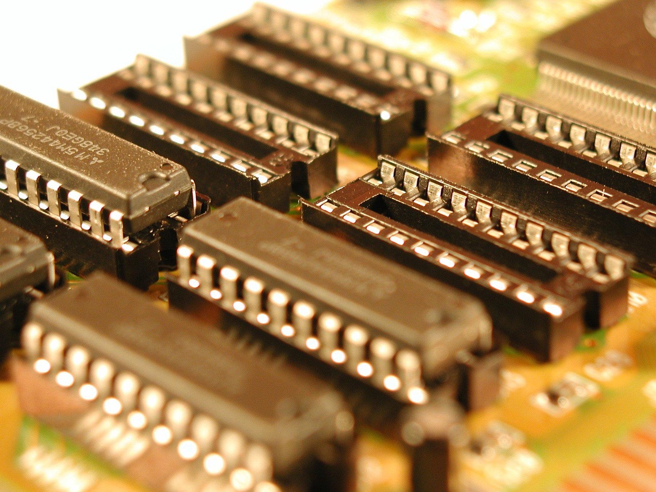 龙芯最新技术引领国产芯片产业革新篇章