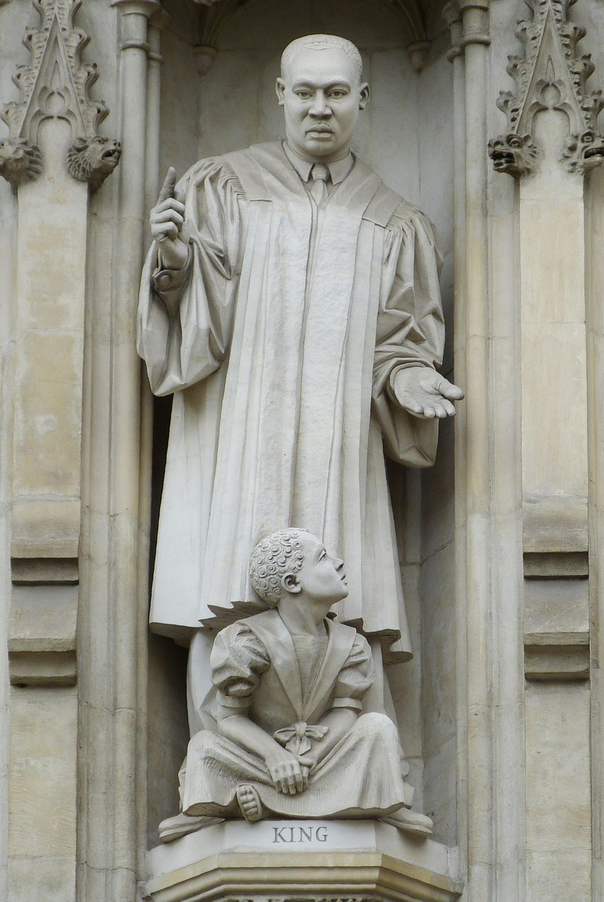 梨花飞雪 第14页