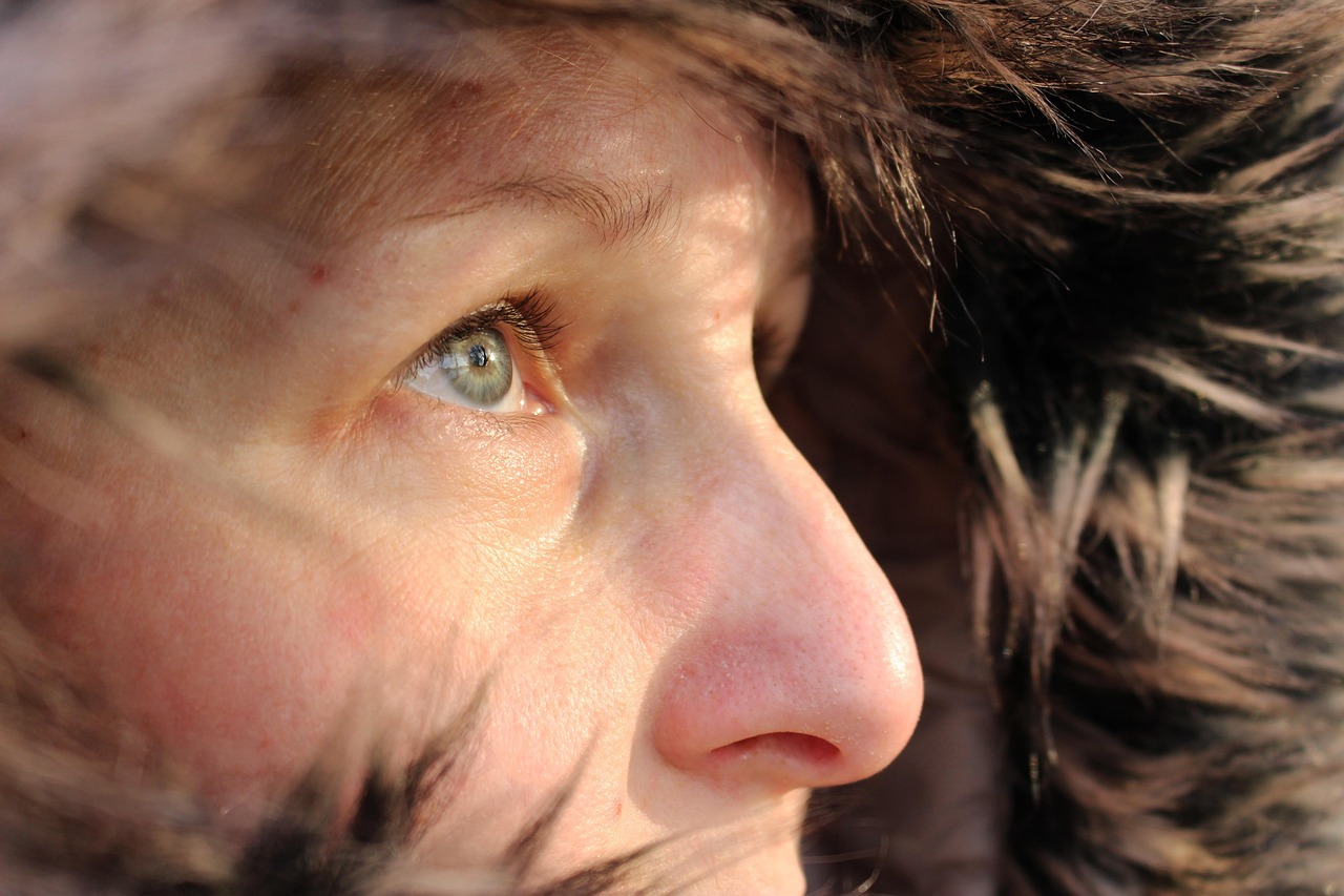 纹脸男孩的最新时尚潮流与文化表达潮流解析