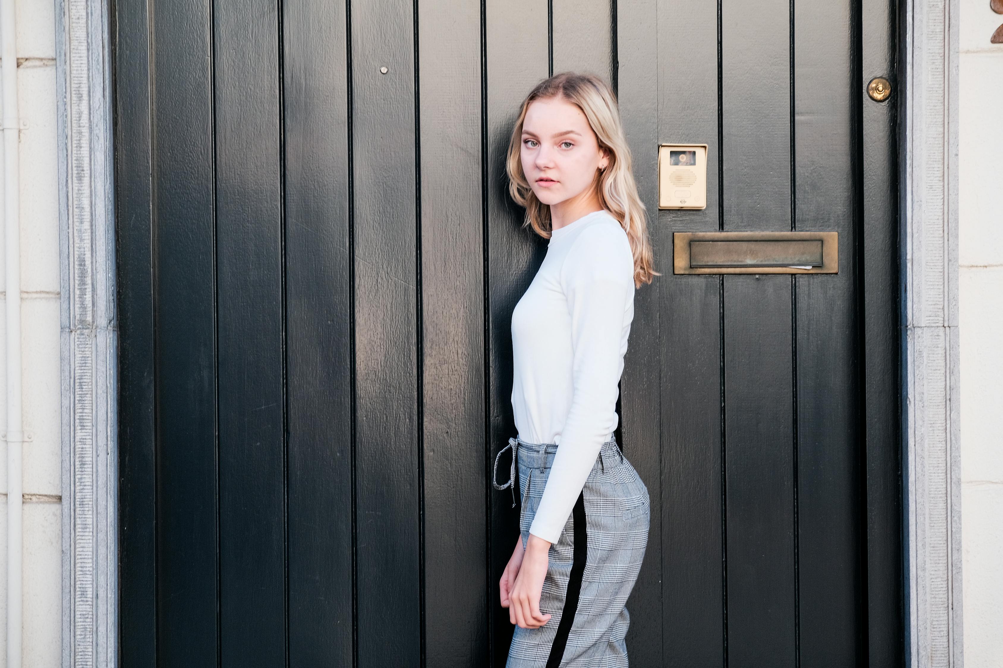 王莹最新图片,展现多元魅力的瞬间定格之美